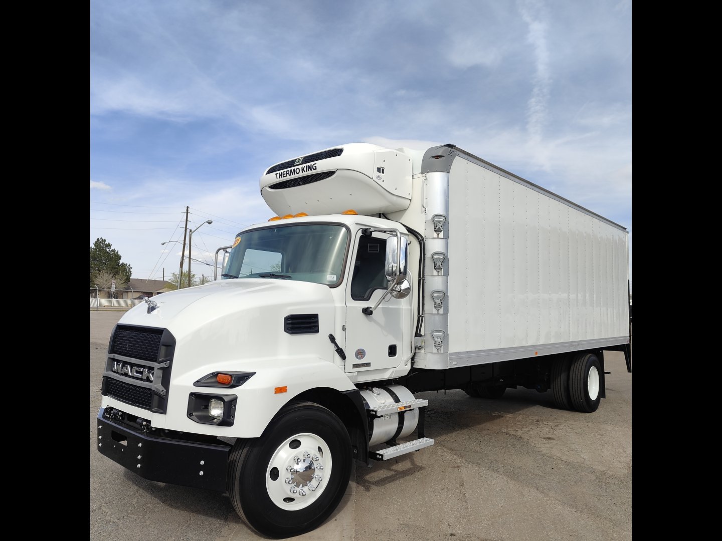2021 Mack MD6