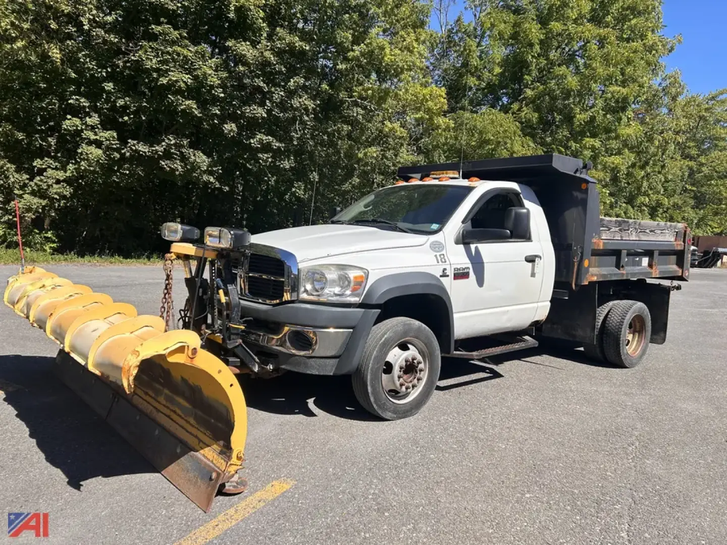 2009 Dodge 5500 with Plow