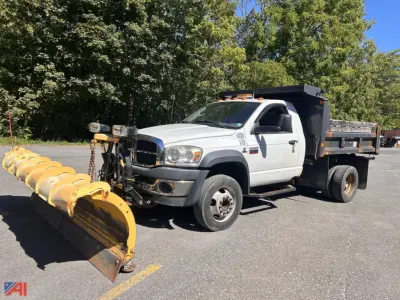 2009 Dodge 5500 with Plow
