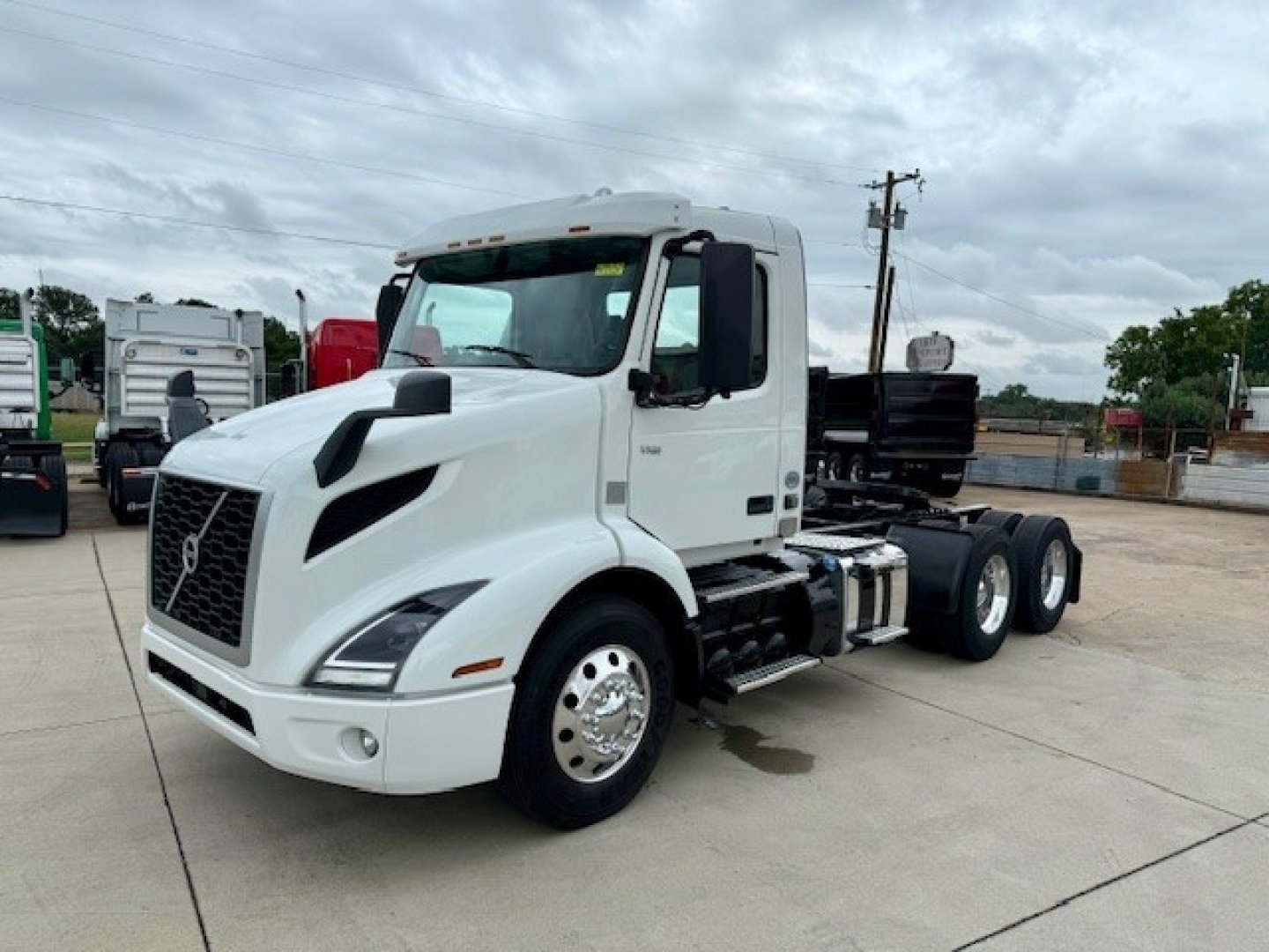 2020 Volvo VNR64T300