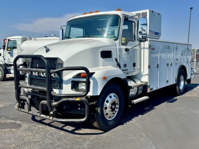 2025 Mack MD64