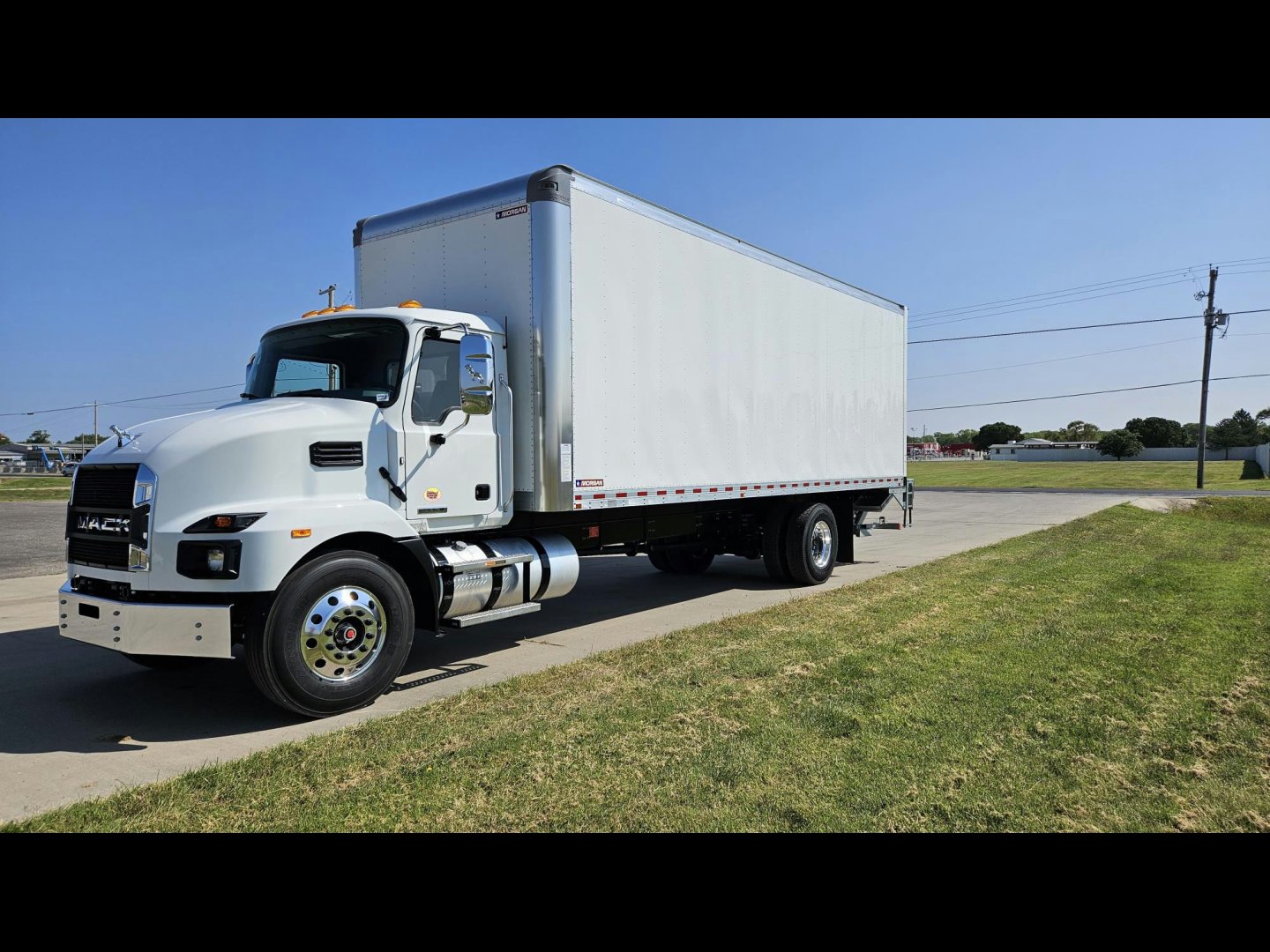 2025 Mack MD64