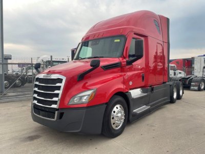 2021 Freightliner CASCADIA 126