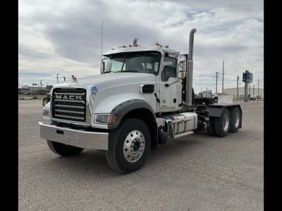 2025 Mack GR64FT