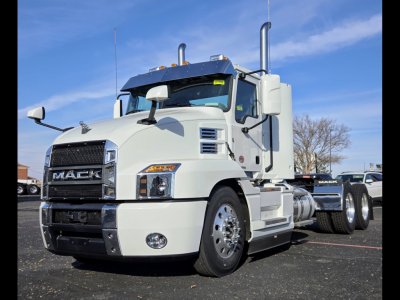 2025 Mack AN64T
