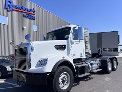 2023 Freightliner 122SD