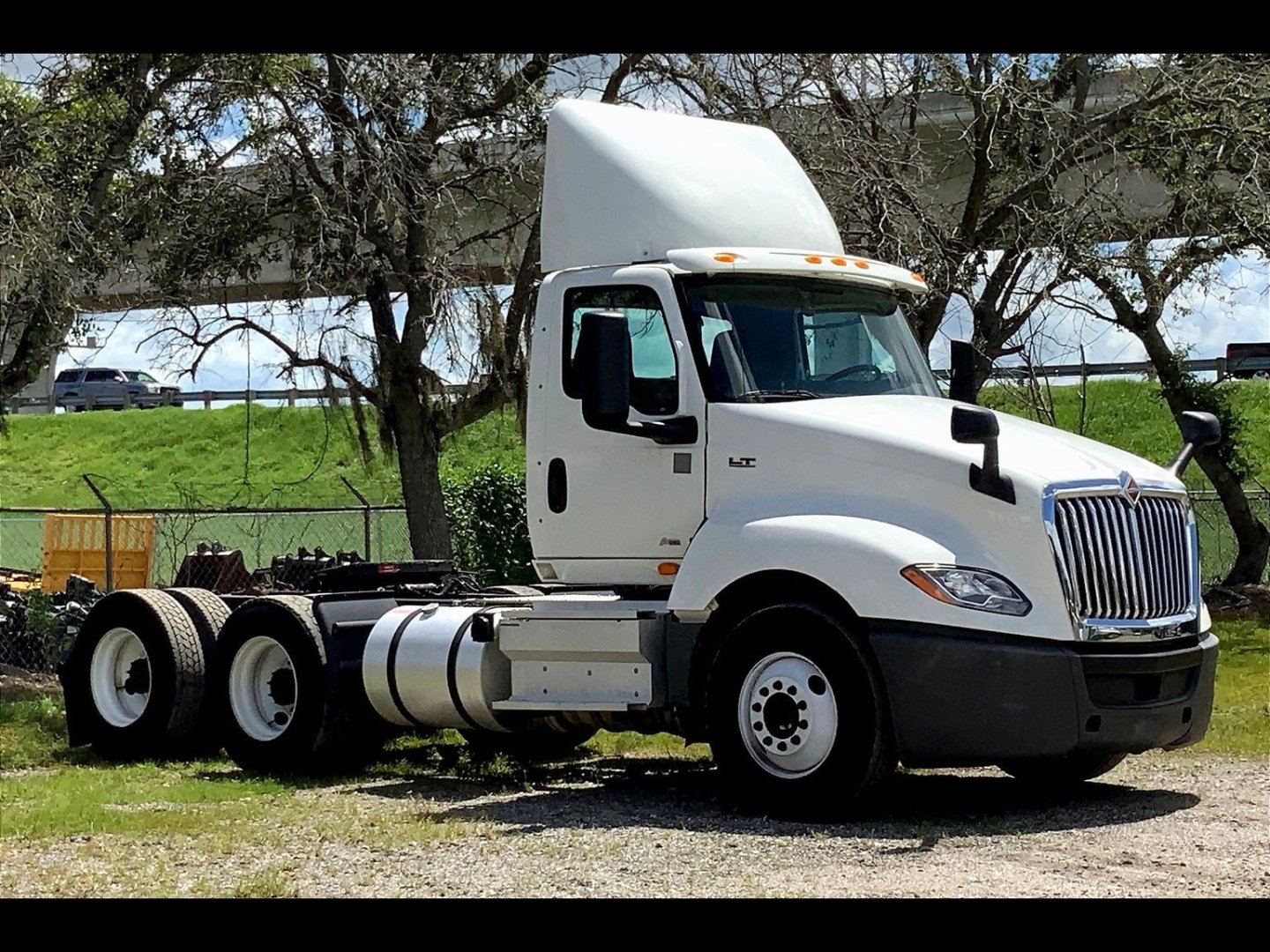 2019 INT LT625 6x4