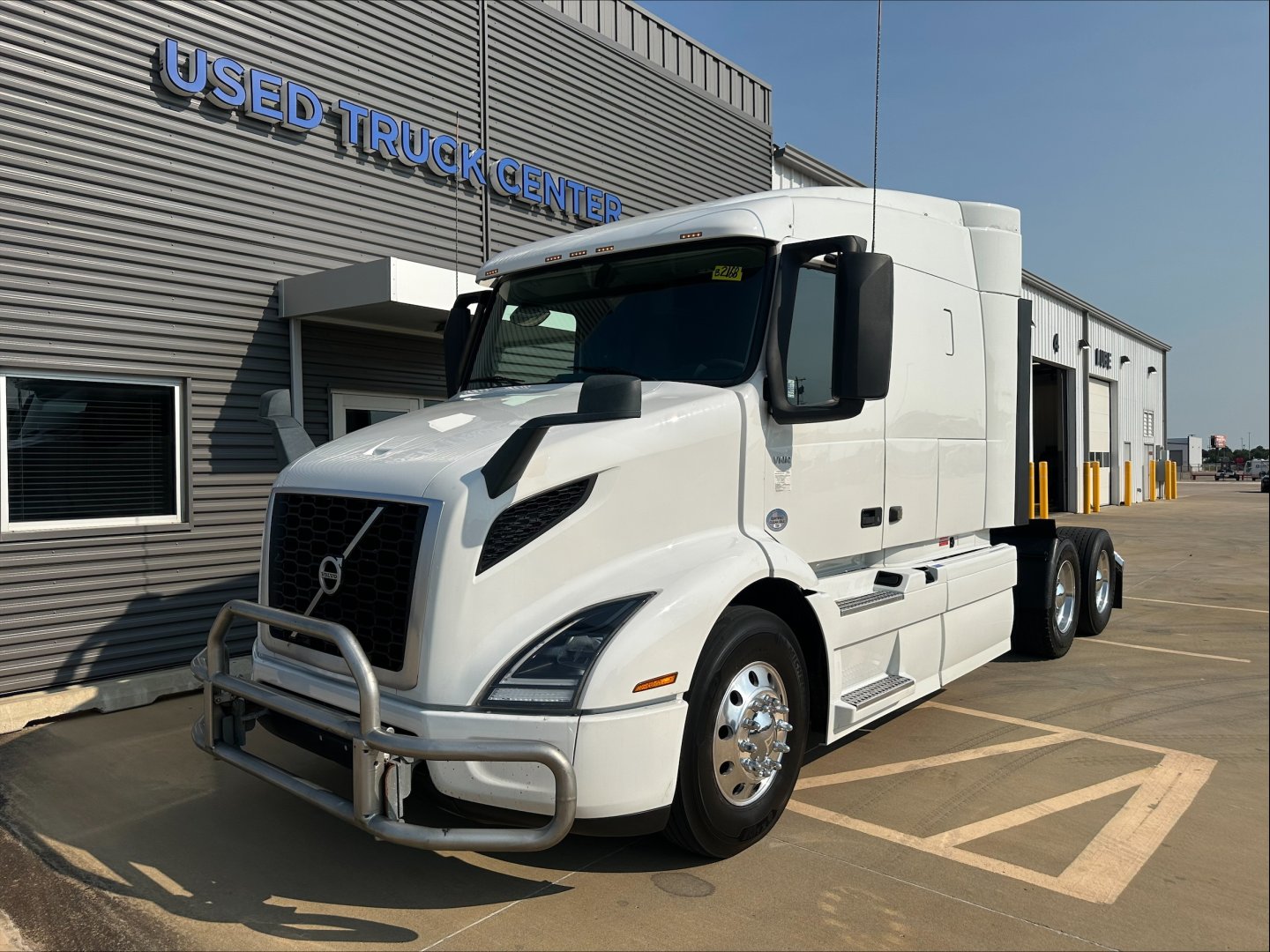 2021 Volvo VNR640