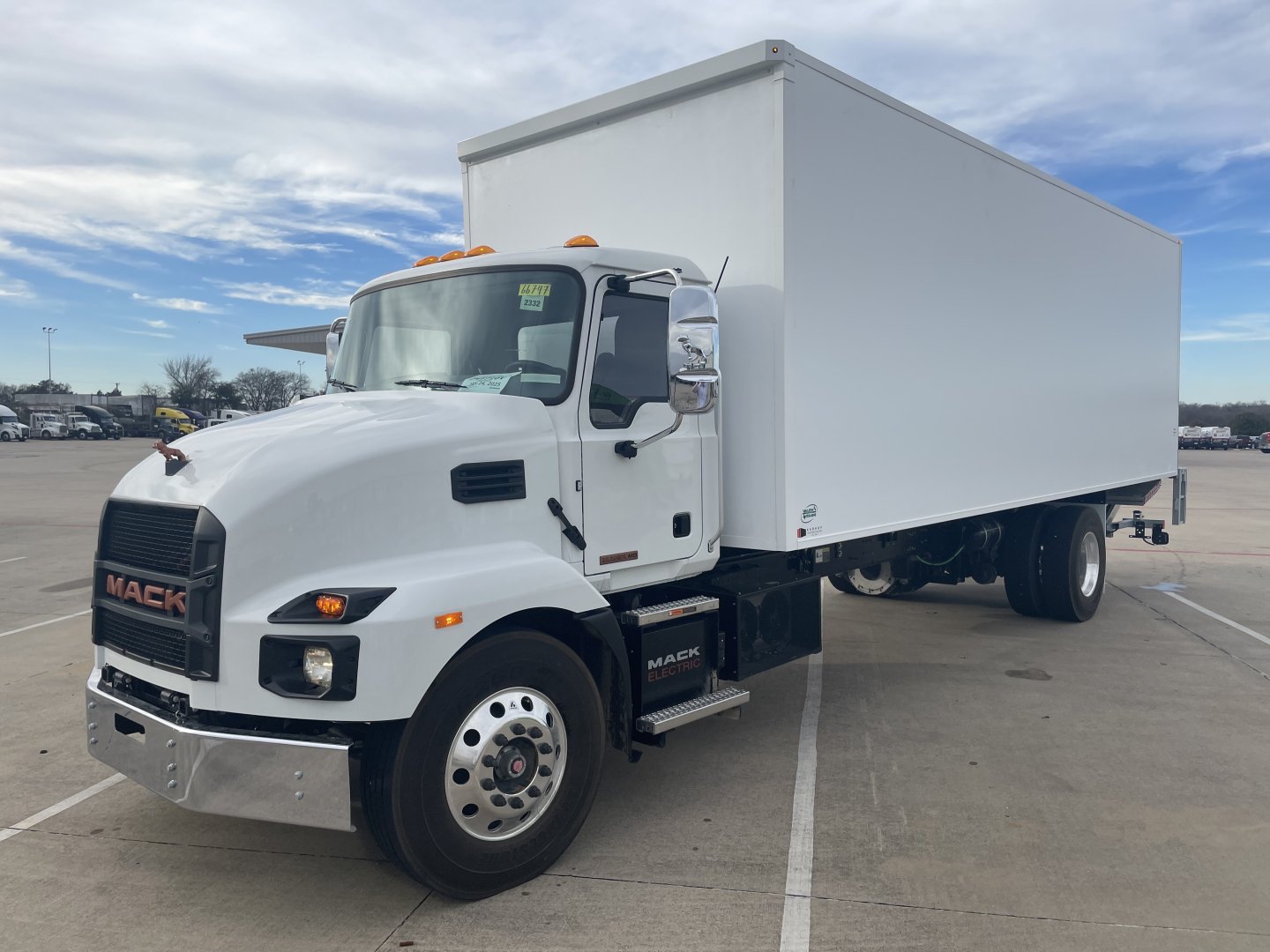 2024 Mack MDe64