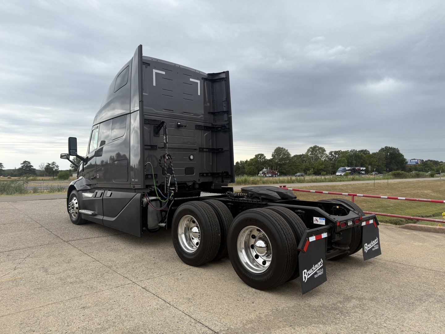 2026 Volvo VNL64T860