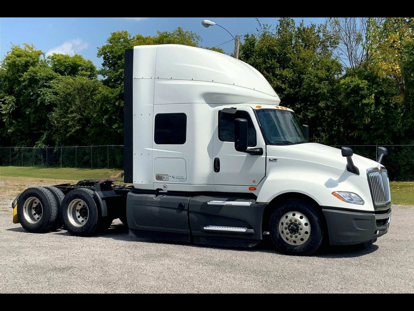 2022 INT LT625 6x4