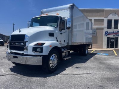 2025 Mack MD64