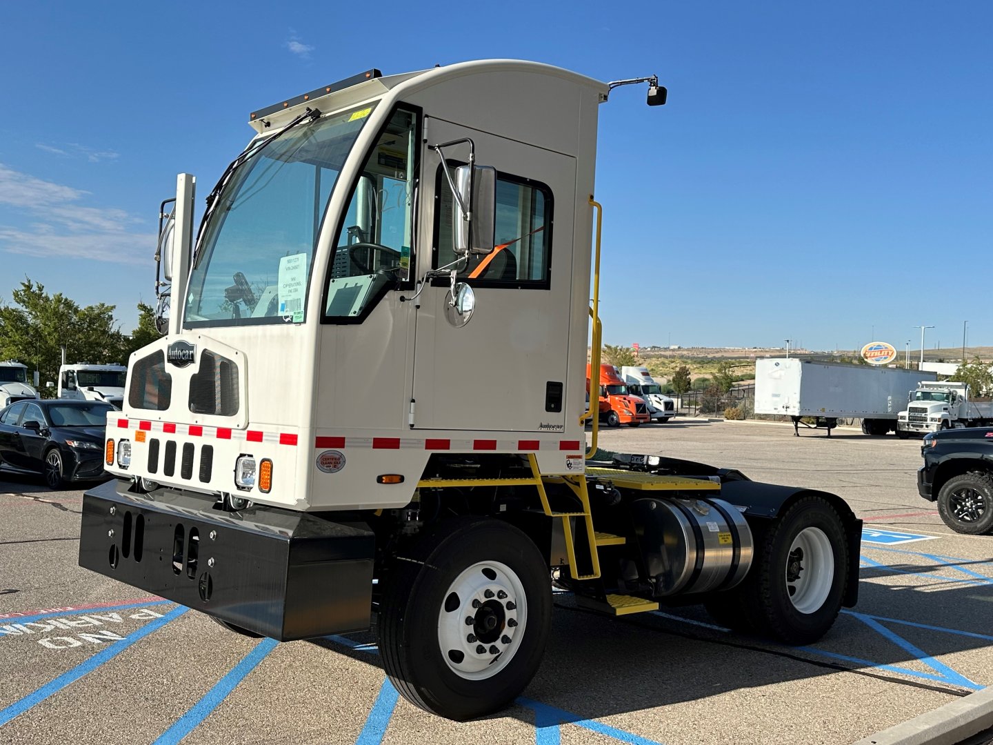 2024 Autocar ACTT42