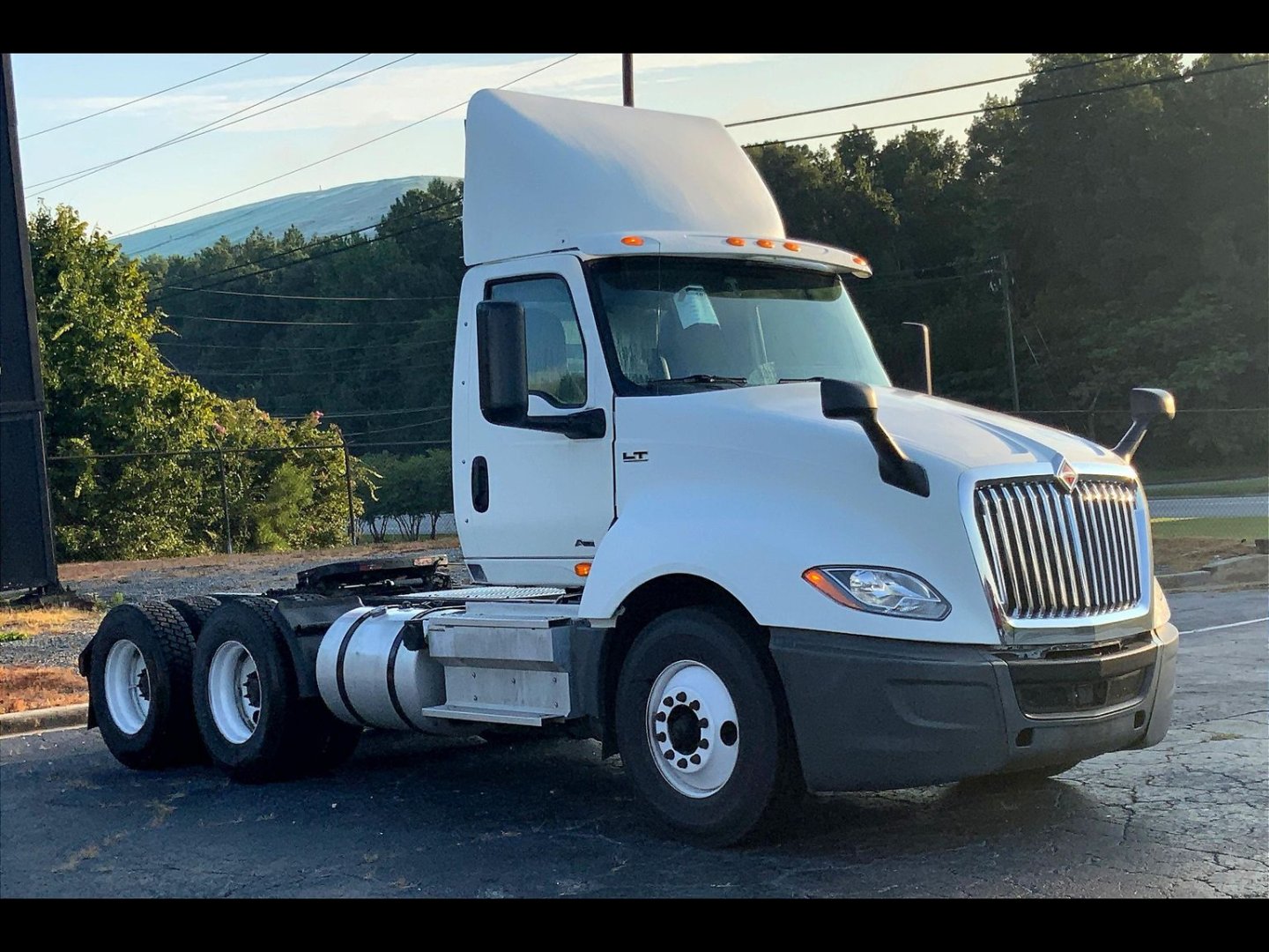 2019 INT LT625 6x4