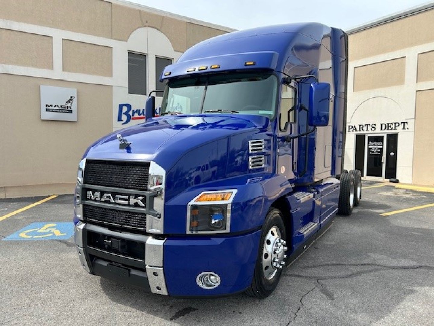 2026 Mack AN64T70