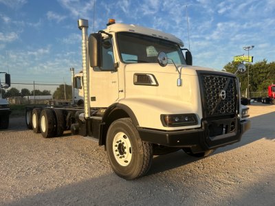 2024 Volvo VHD86B300
