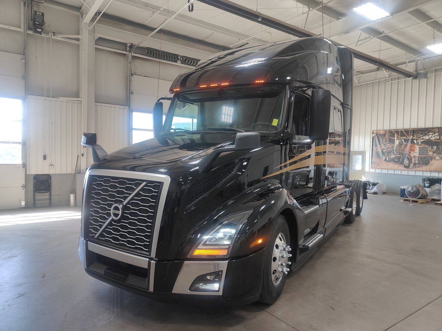 2024 Volvo VNL64T860
