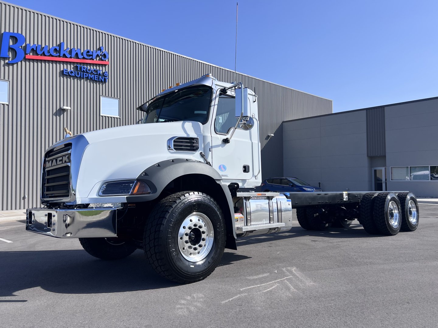 2026 Mack GR64B