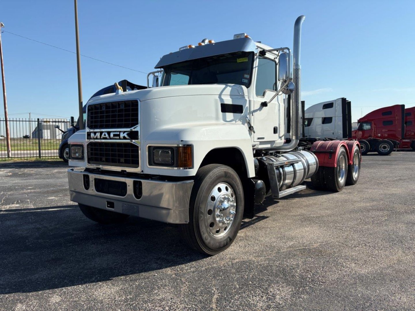 2021 Mack PI64T