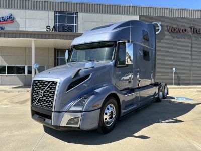 2023 Volvo VNL860