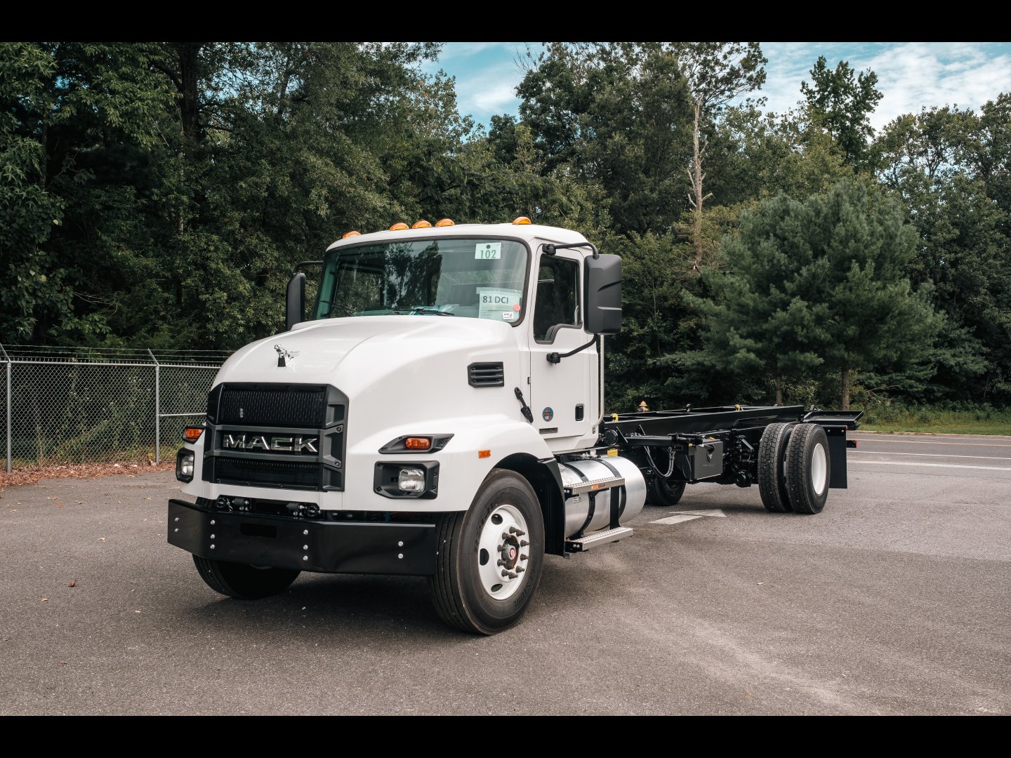 2025 Mack MD64