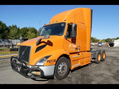 2019 Volvo VNR64T400
