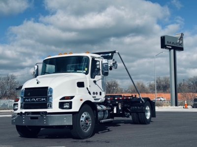 2025 Mack MD74