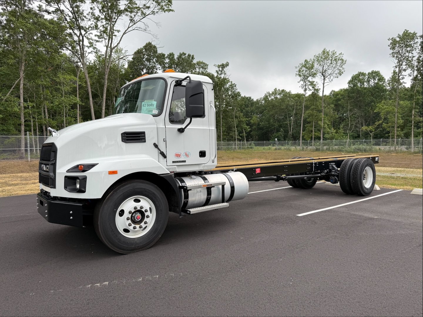 2025 Mack MD64
