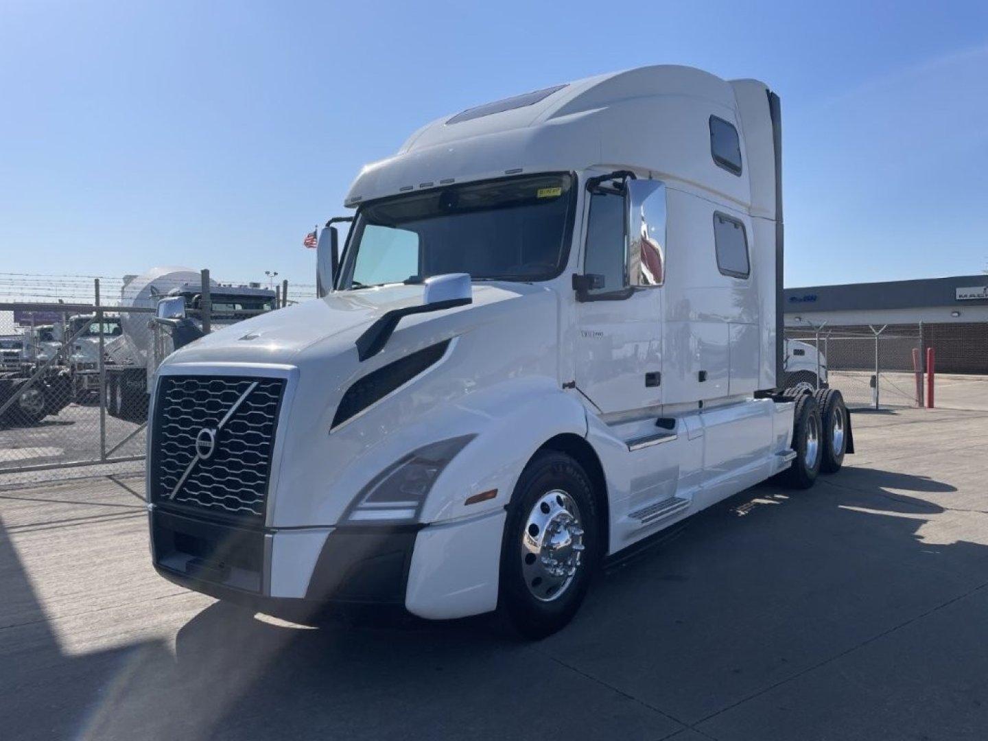 2024 Volvo VNL64T860