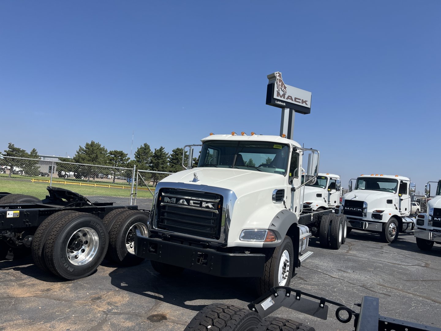 2026 Mack GR64B