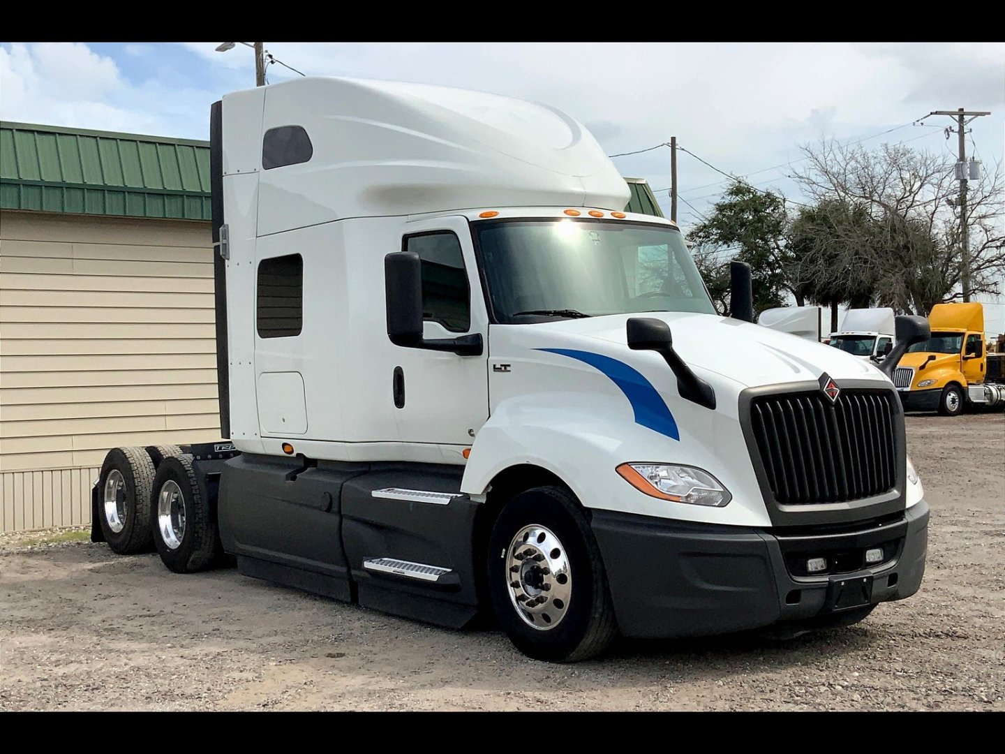2021 INT LT625 6x4
