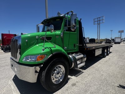 2019 Peterbilt 348