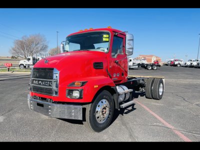 2026 Mack MD64