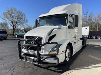 2020 Volvo VNR640