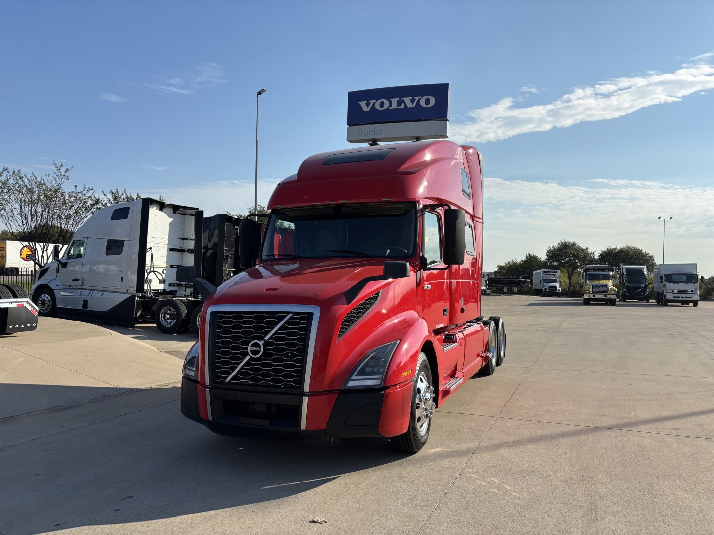 2021 Volvo VNL64T860