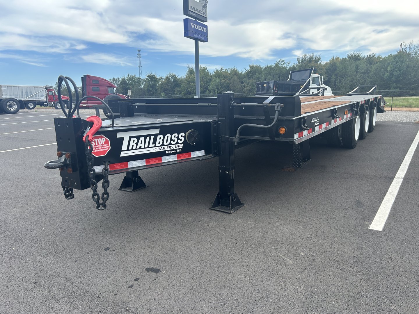 2023 Trailboss 25 Ton w/BTR