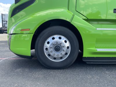 2024 Volvo VNL64T860
