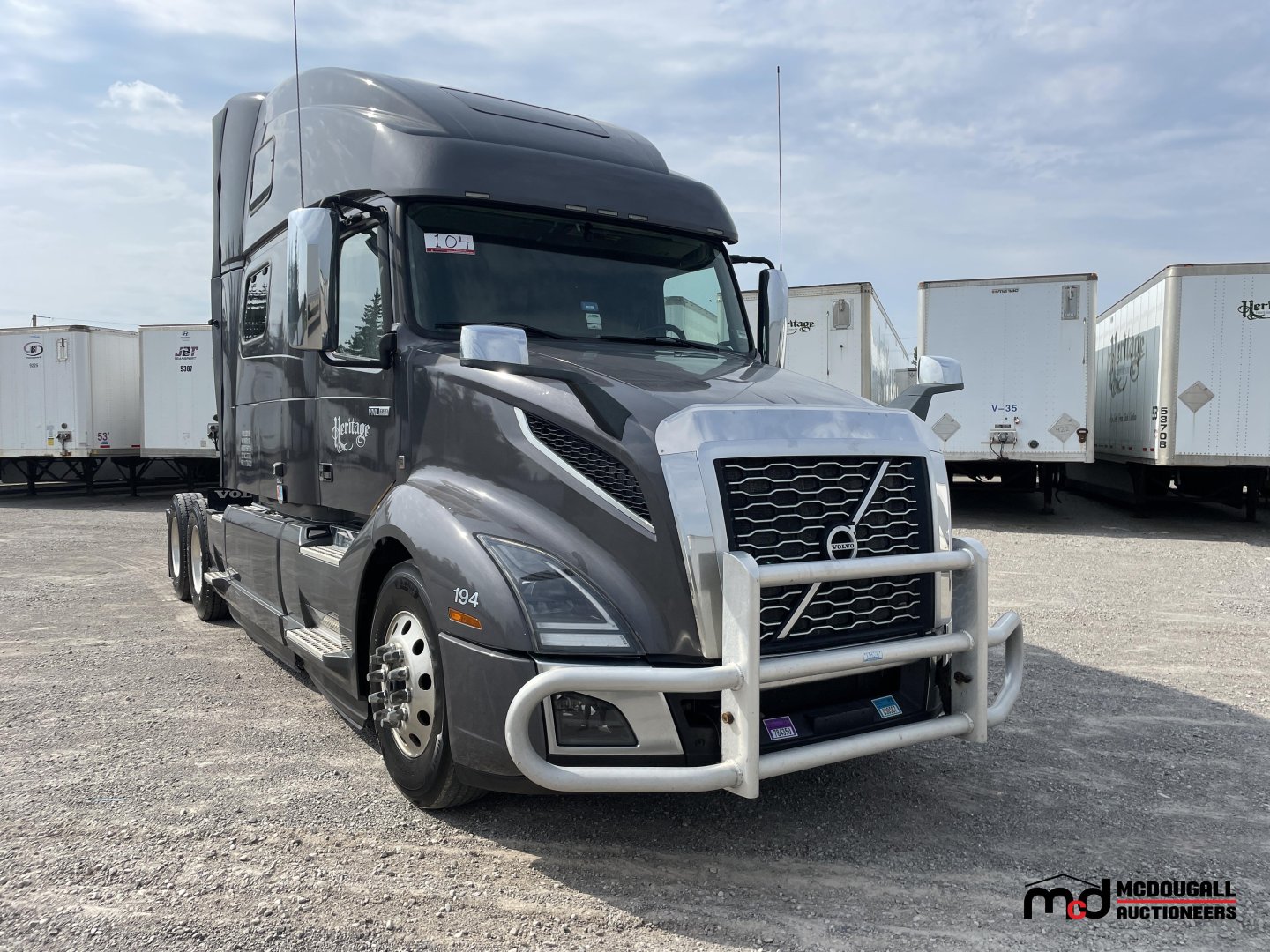 2022 Volvo VNR T/A Sleeper Semi Truck