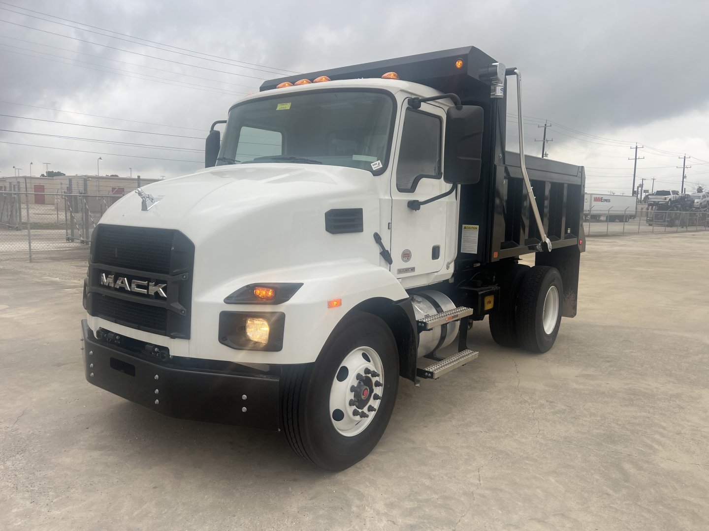 2026 Mack MD64