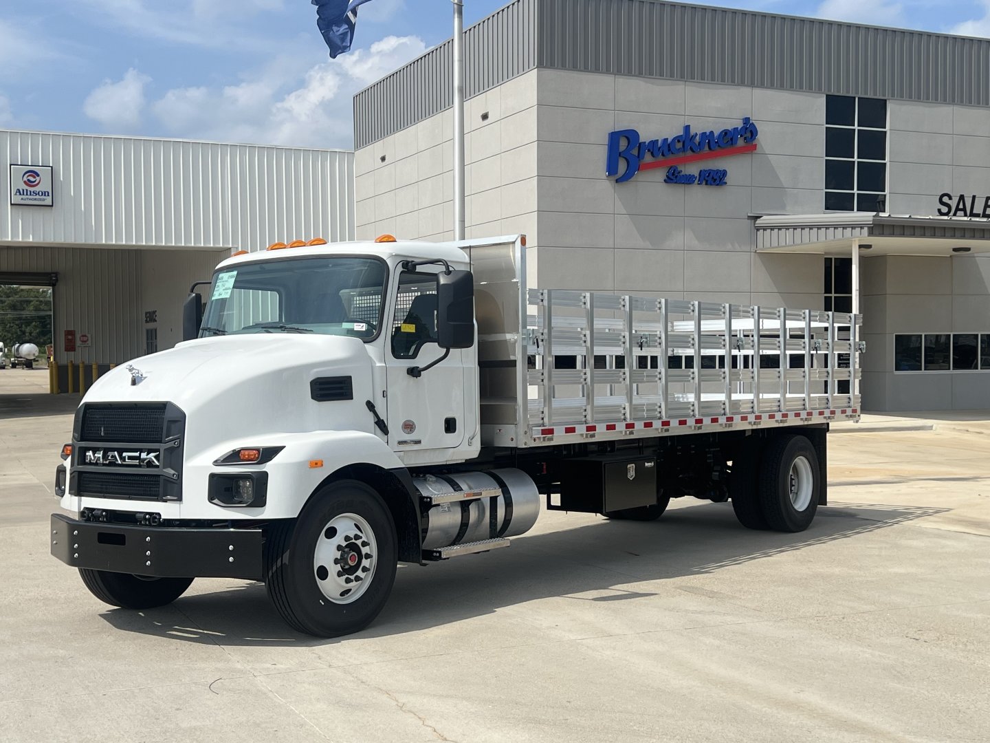 2026 Mack MD64