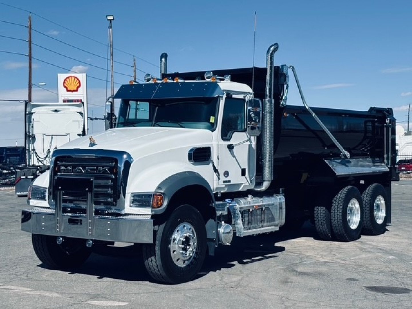 2026 Mack GR64F