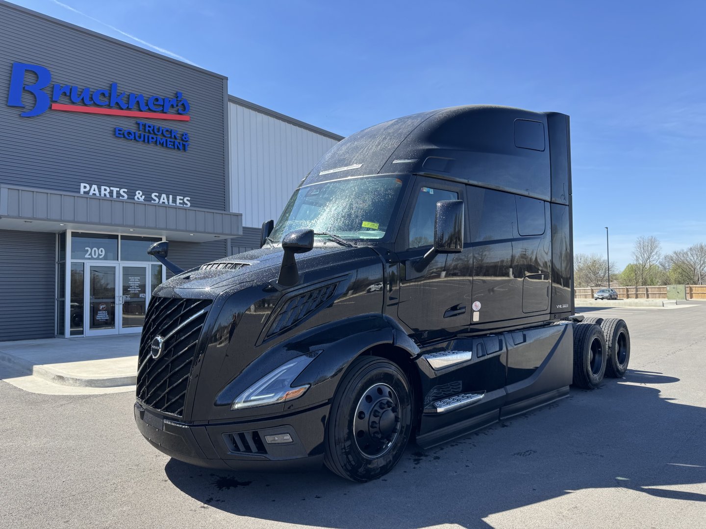 2026 Volvo VNL64T860