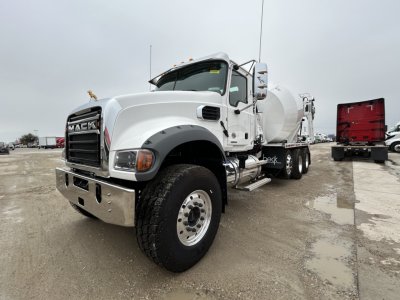 2025 Mack GR84F