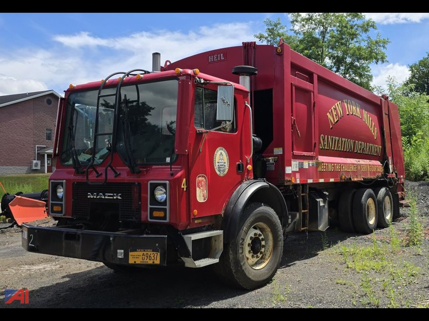2005 Mack MR