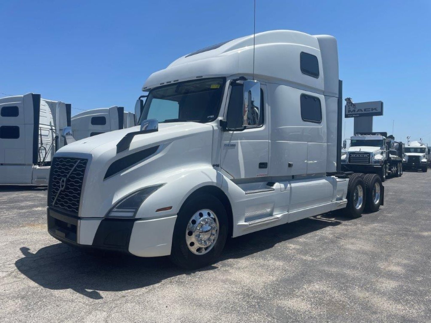 2023 Volvo VNL64T860