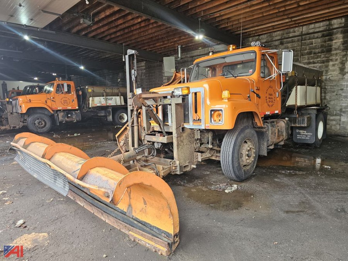 2002 International 2574 with Plow and Sander