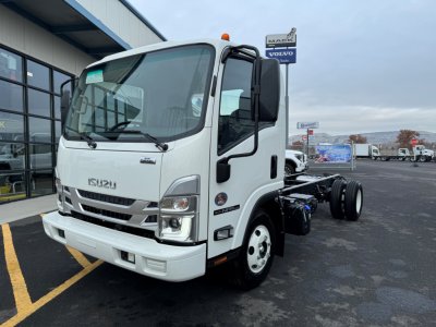 2024 Isuzu NPR-HD