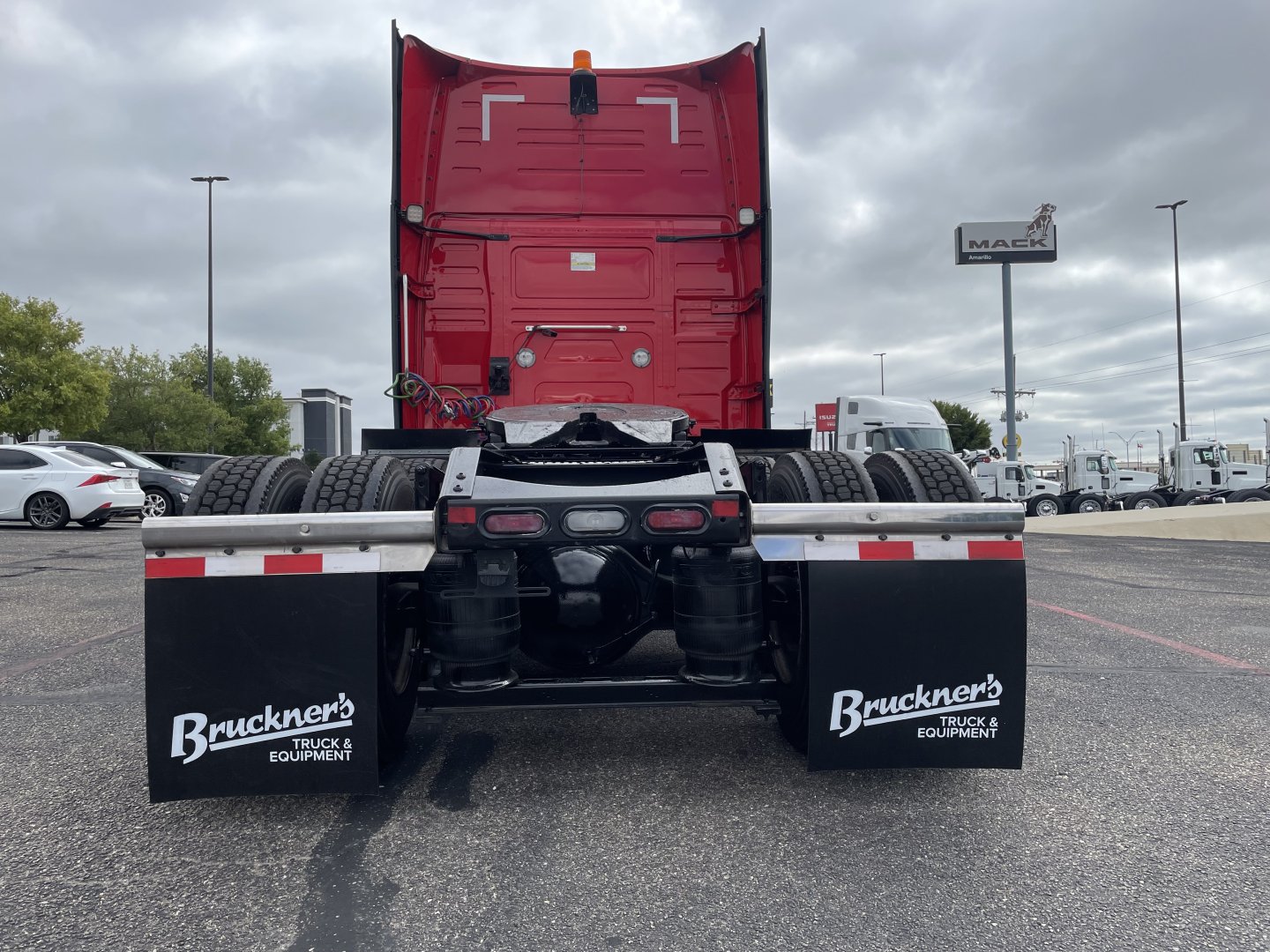 2023 Volvo VNL64T860