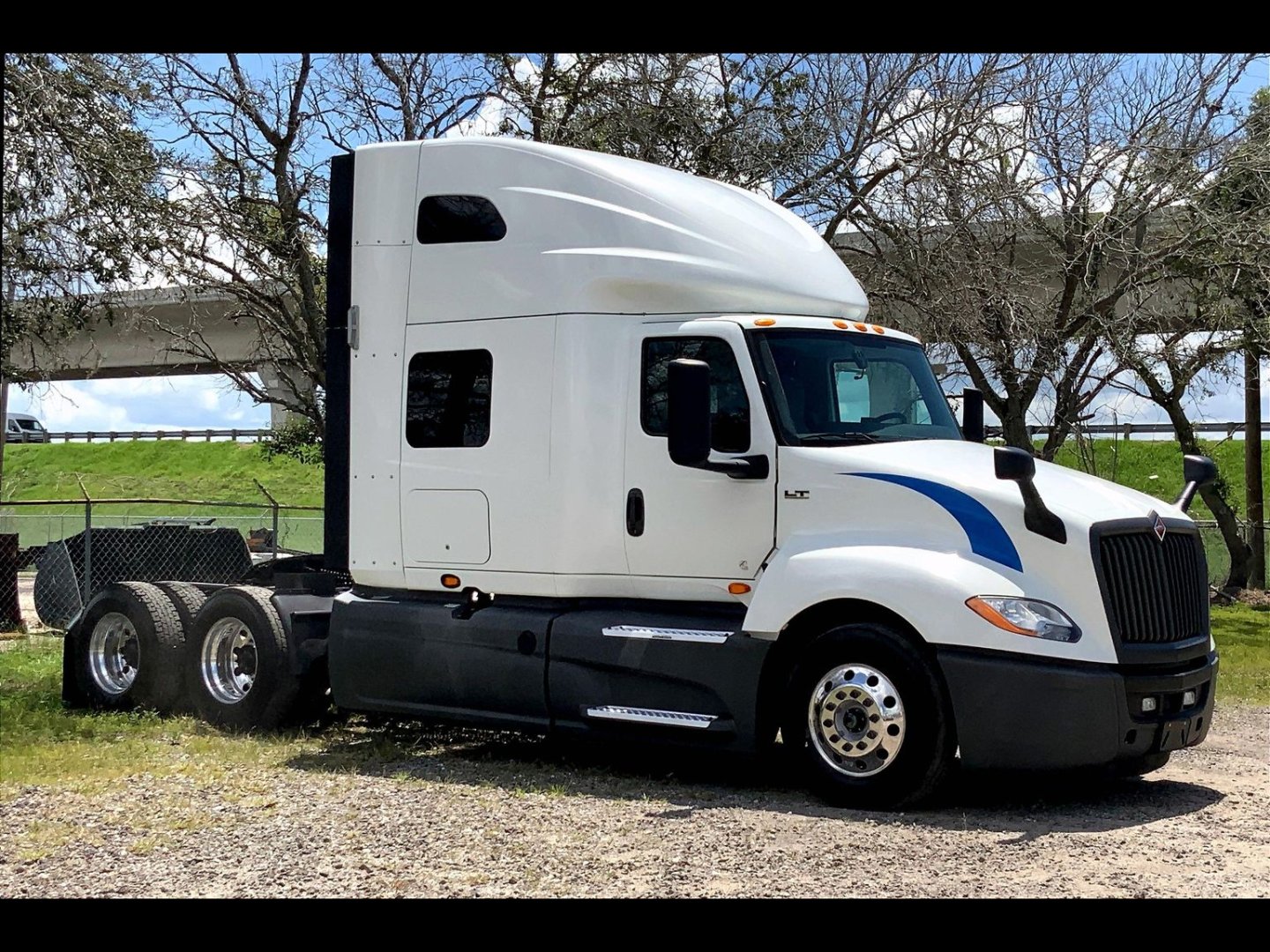 2021 INT LT625 6x4