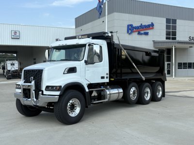 2026 Volvo VHD84F300